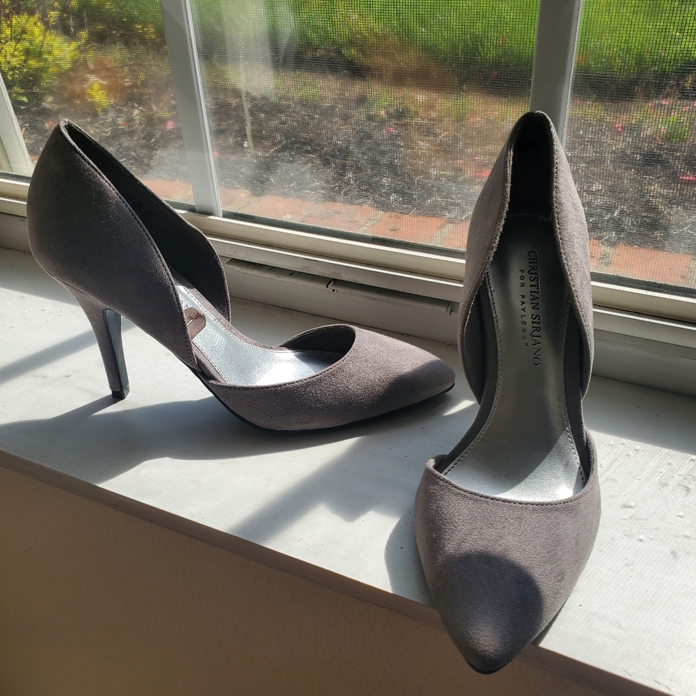 Grey heel